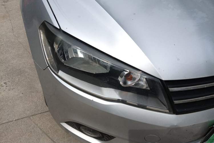 Used Volkswagen Jetta 2015 1.4L Manual Comfort Model Right Front Headlight