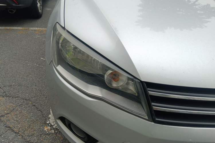 Used Volkswagen Jetta 2015 1.6L Automatic Comfort Model Right Front Headlight