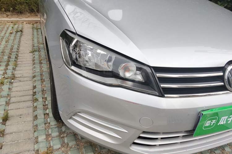 Used Volkswagen Jetta 2015 Zhuihui Edition 1.4L Manual Fashion Model Right Front Headlight