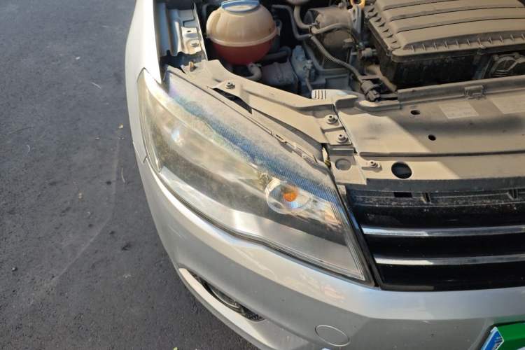 Used Volkswagen Jetta 2015 1.6L Manual Comfort Model Right Front Headlight
