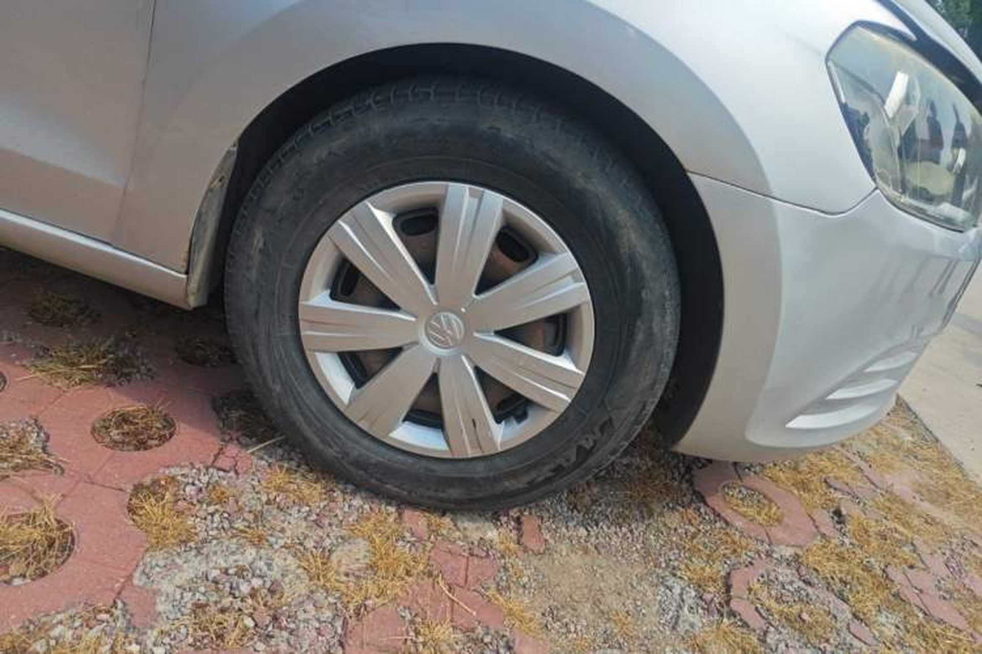 Used Volkswagen Jetta 2015 1.6L Automatic Fashion Model Right Front Wheel Hub