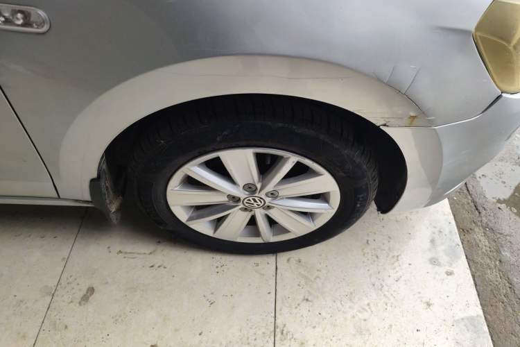 Used Volkswagen Jetta 2015 1.6L Automatic Comfort Model Right Front Wheel Hub