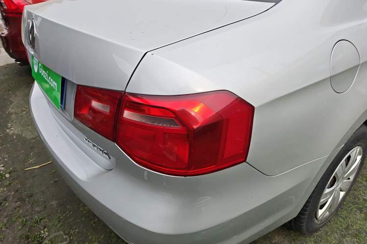 Used Volkswagen Jetta 2015 Zhuihui Edition 1.4L Manual Fashion Model Right Rear Taillight