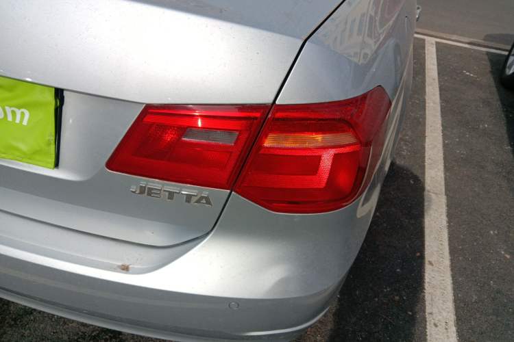 Used Volkswagen Jetta 2015 1.6L Automatic Comfort Model Right Rear Taillight