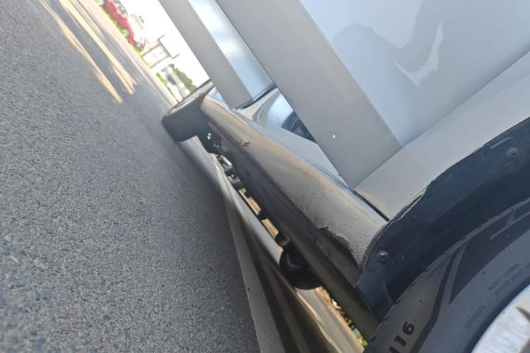 Used Volkswagen Jetta 2015 1.6L Manual Comfort Model Right Side Sill