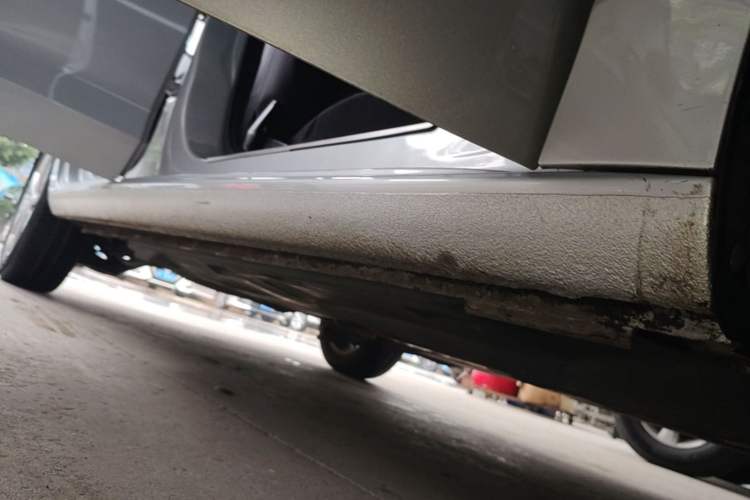 Used Volkswagen Jetta 2015 1.6L Automatic Comfort Model Right Side Sill