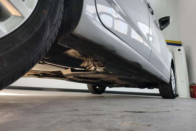 Used Volkswagen Jetta 2015 1.4L Manual Fashion Model Right Side Sill