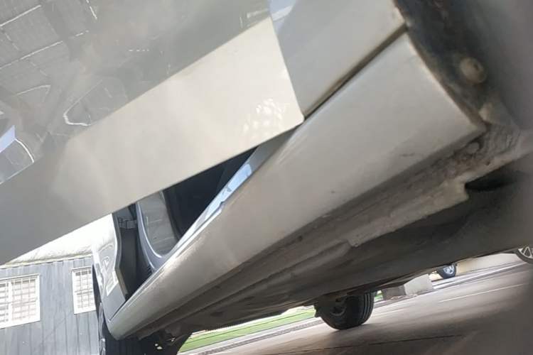 Used Volkswagen Jetta 2015 Zhuihui Edition 1.4L Manual Fashion Model Right Side Sill