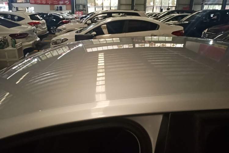 Used Volkswagen Jetta 2015 1.6L Manual Fashion Edition Roof