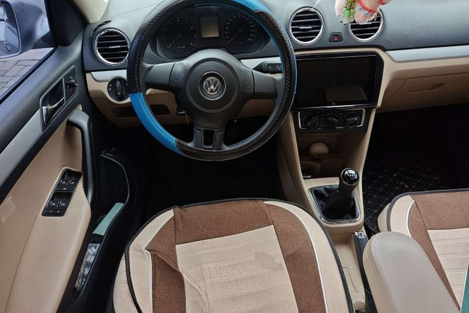 Used Volkswagen Jetta 2015 1.6L Manual Comfort Model Steering Wheel