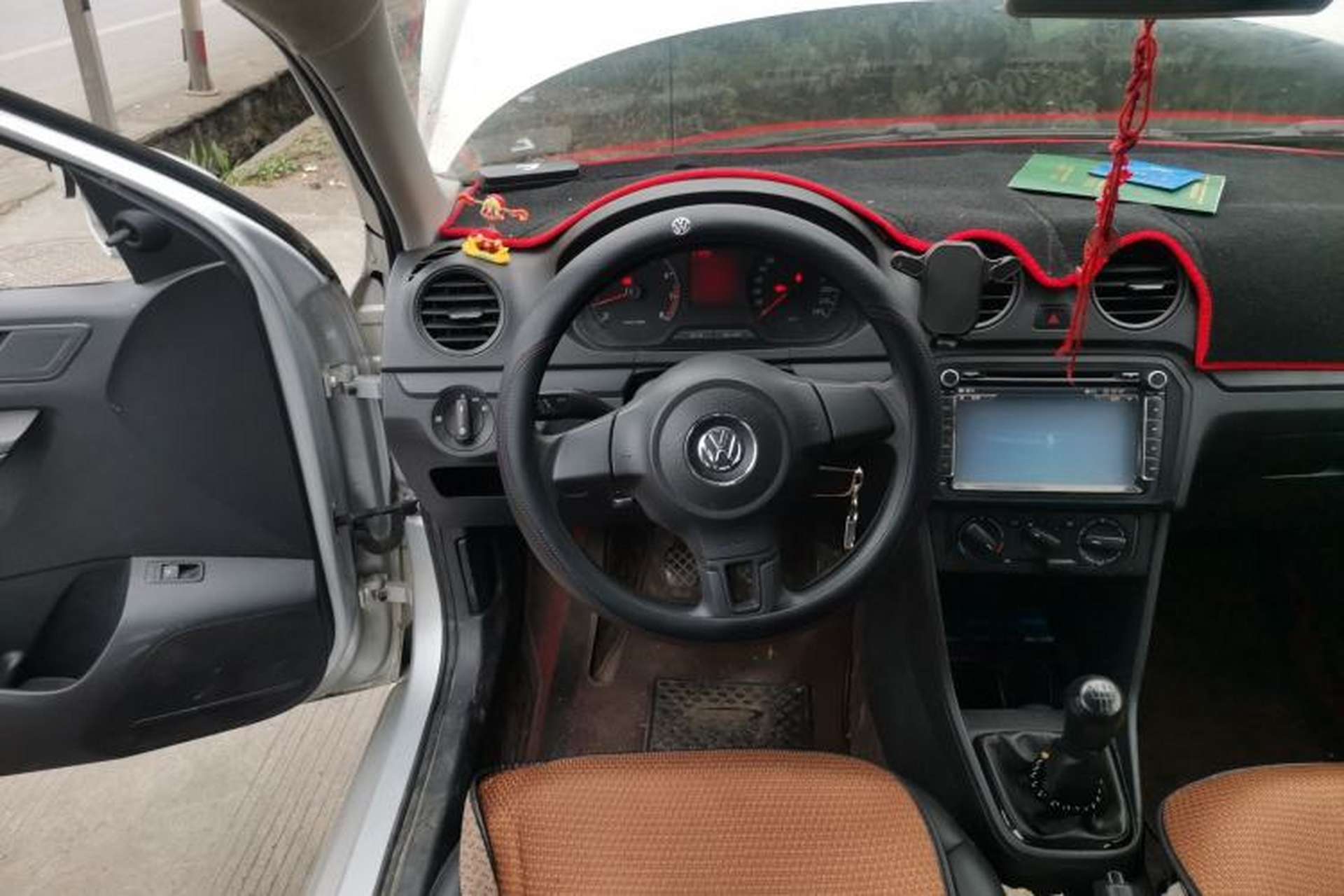 Used Volkswagen Jetta 2015 1.4L Manual Fashion Model Steering Wheel