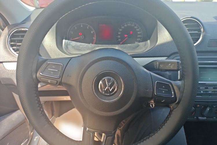 Used Volkswagen Jetta 2015 1.6L Manual Comfort Model Steering Wheel