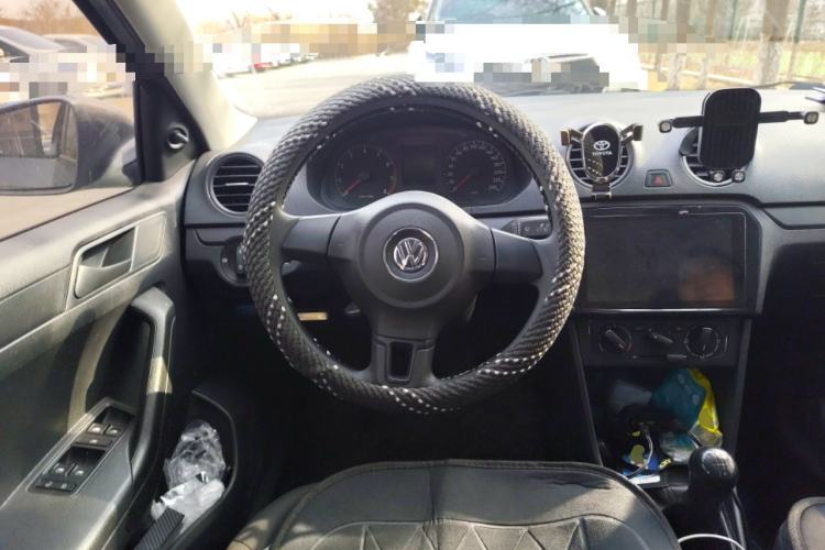 Used Volkswagen Jetta 2015 1.6L Manual Fashion Edition Steering Wheel