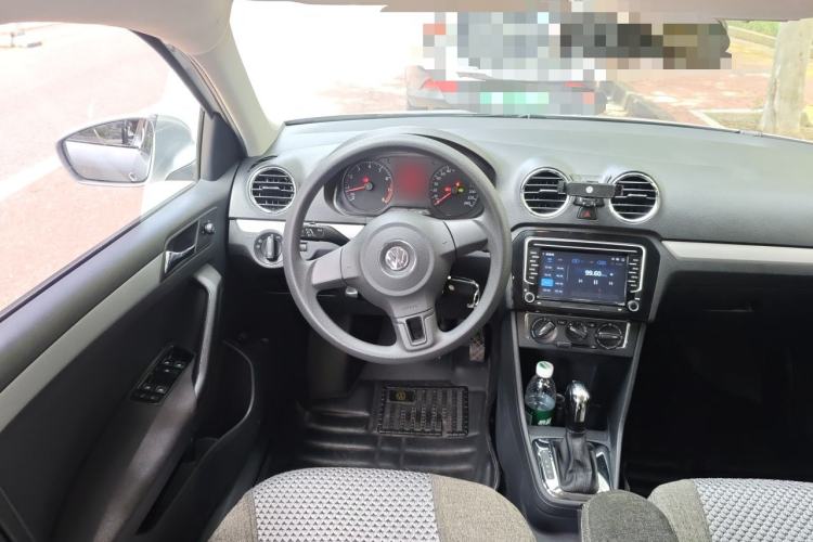 Used Volkswagen Jetta 2015 Value Edition 1.6L Automatic Comfort Version Steering Wheel