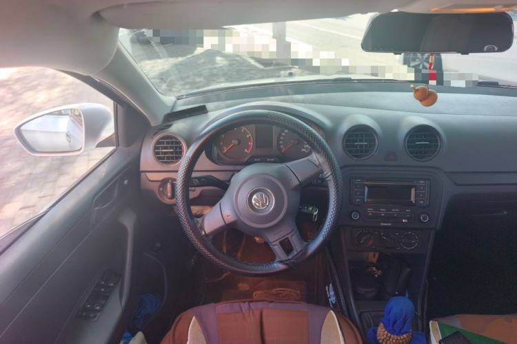 Used Volkswagen Jetta 2015 Zhuihui Edition 1.4L Manual Fashion Model Steering Wheel
