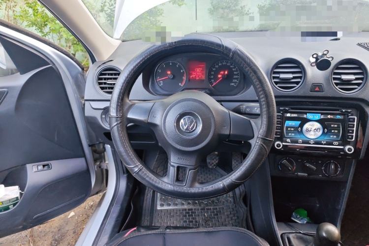Used Volkswagen Jetta 2015 Value Edition 1.6L Manual Fashionable Style Steering Wheel