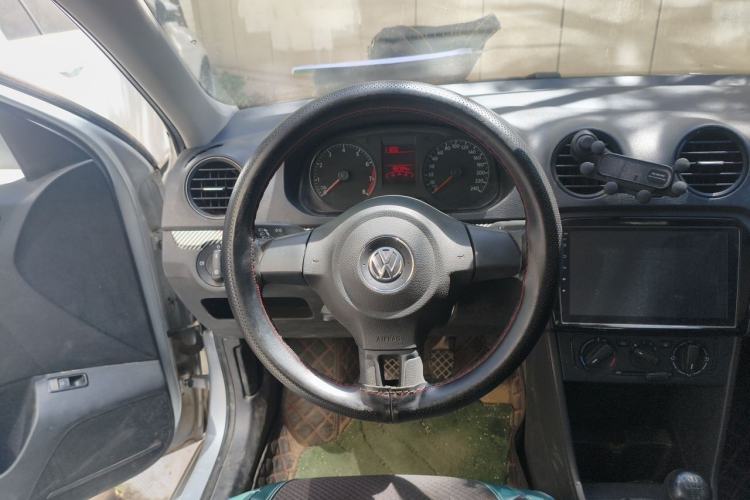 Used Volkswagen Jetta 2015 Value Edition 1.6L Manual Fashionable Style Steering Wheel