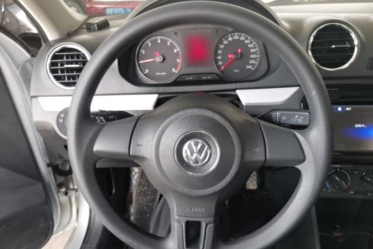 Used Volkswagen Jetta 2015 1.6L Automatic Comfort Model Steering Wheel