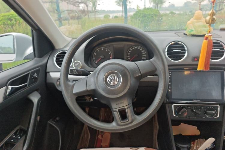 Used Volkswagen Jetta 2015 1.4L Manual Comfort Model Steering Wheel