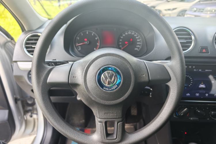 Used Volkswagen Jetta 2015 Zhuihui Edition 1.6L Manual Comfort Model Steering Wheel