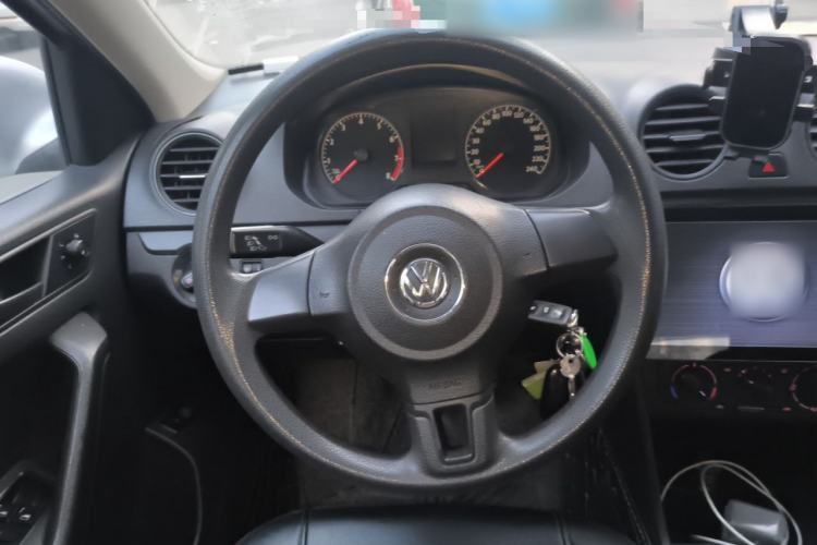 Used Volkswagen Jetta 2015 Value Edition 1.6L Manual Fashionable Style Steering Wheel