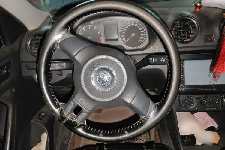 Used Volkswagen Jetta 2015 Value Edition 1.6L Manual Fashionable Style Steering Wheel