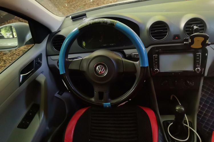 Used Volkswagen Jetta 2015 Value Edition 1.6L Manual Fashionable Style Steering Wheel