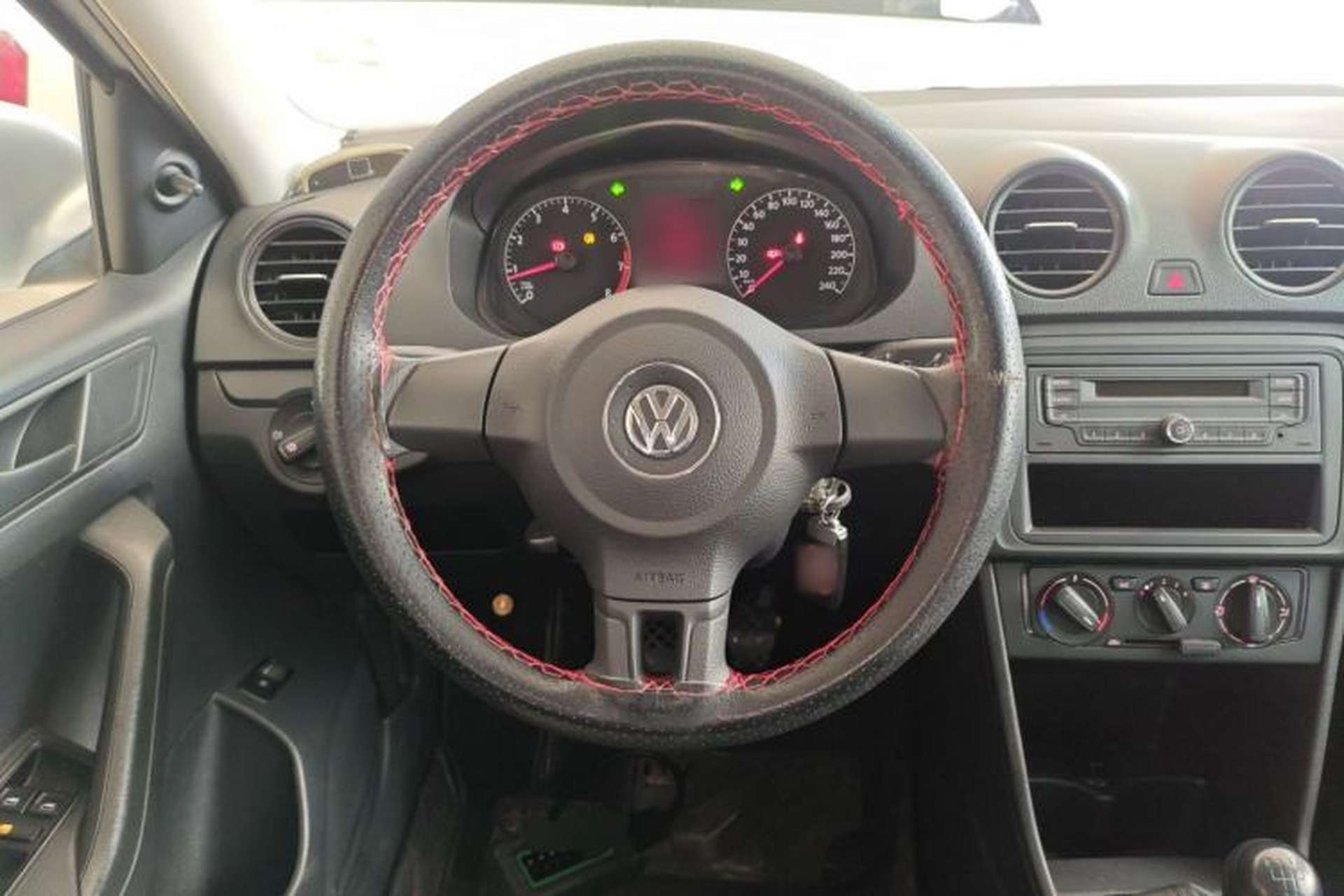 Used Volkswagen Jetta 2015 1.4L Manual Fashion Model Steering Wheel