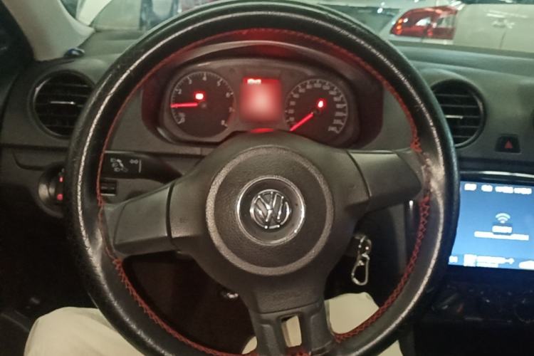 Used Volkswagen Jetta 2015 1.6L Manual Fashion Edition Steering Wheel