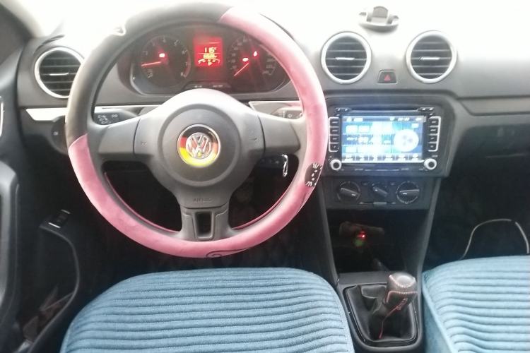 Used Volkswagen Jetta 2015 Value Edition 1.6L Manual Fashionable Style Steering Wheel