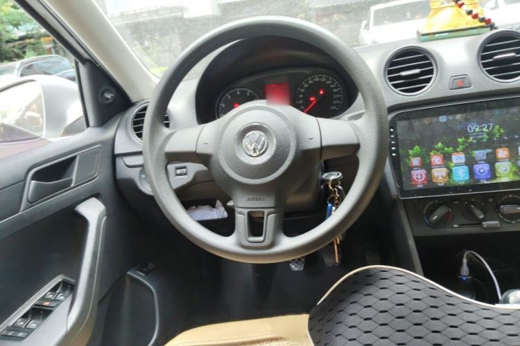 Used Volkswagen Jetta 2015 Value Edition 1.6L Manual Fashionable Style Steering Wheel