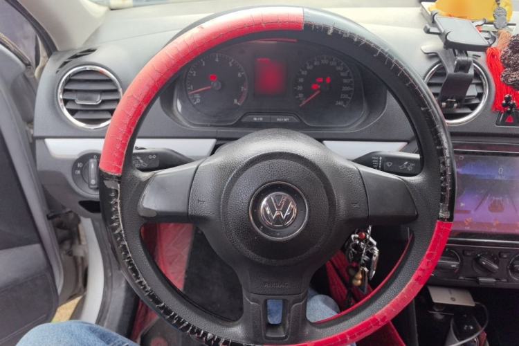 Used Volkswagen Jetta 2015 Zhuihui Edition 1.6L Manual Comfort Model Steering Wheel