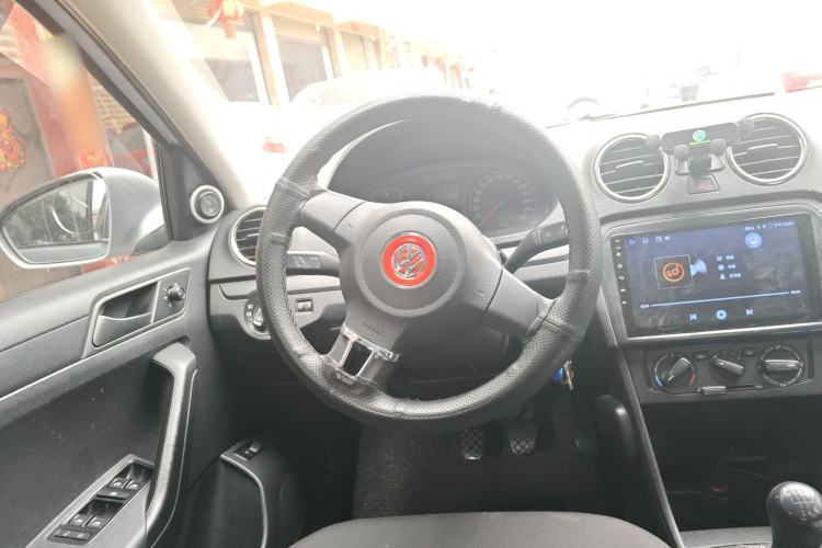 Used Volkswagen Jetta 2015 Value Edition 1.6L Manual Fashionable Style Steering Wheel