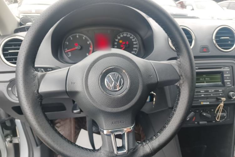 Used Volkswagen Jetta 2015 Value Edition 1.6L Manual Fashionable Style Steering Wheel