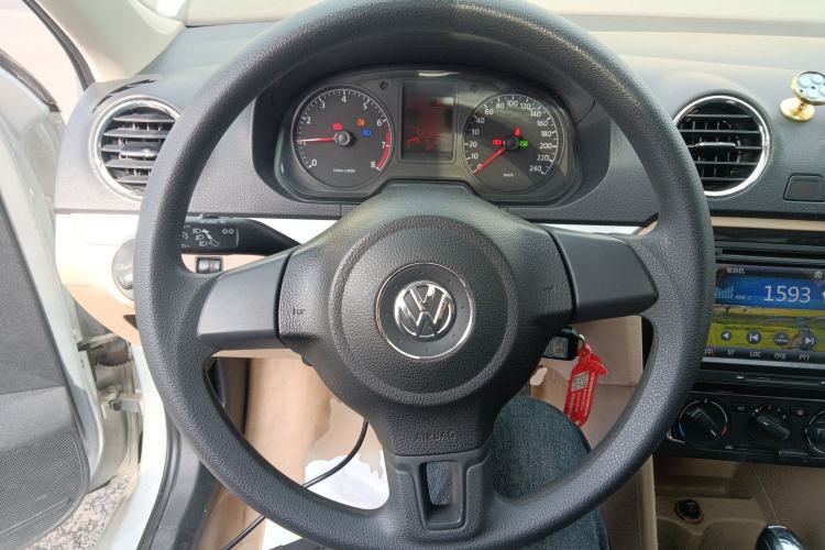 Used Volkswagen Jetta 2015 1.6L Automatic Comfort Model Steering Wheel