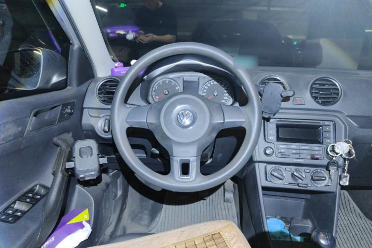 Used Volkswagen Jetta 2015 Value Edition 1.6L Manual Fashionable Style Steering Wheel
