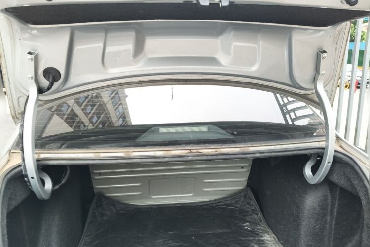 Used Volkswagen Jetta 2015 Value Edition 1.6L Automatic Comfort Version Trunk