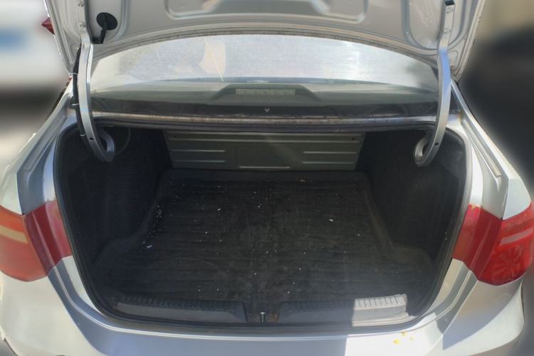 Used Volkswagen Jetta 2015 Value Edition 1.6L Manual Fashionable Style Trunk