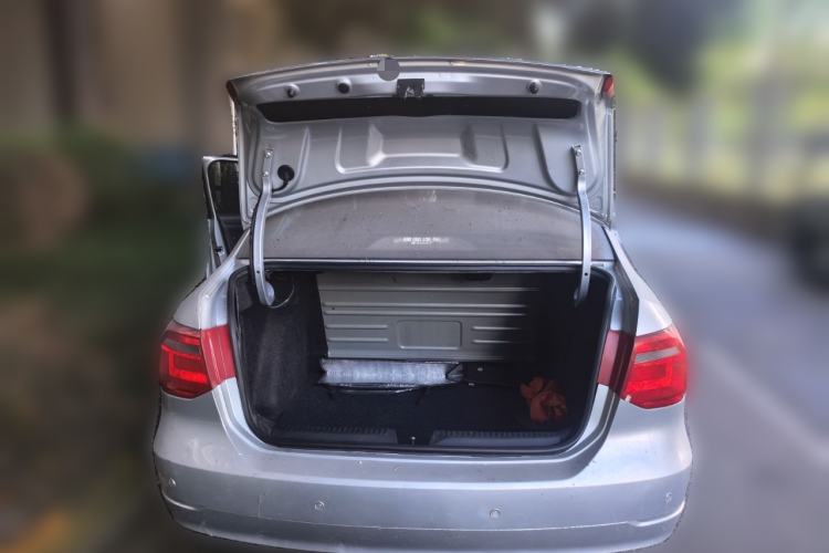 Used Volkswagen Jetta 2015 1.6L Manual Fashion Edition Trunk