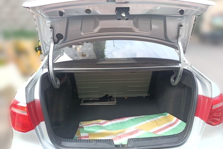 Used Volkswagen Jetta 2015 1.4L Manual Fashion Model Trunk