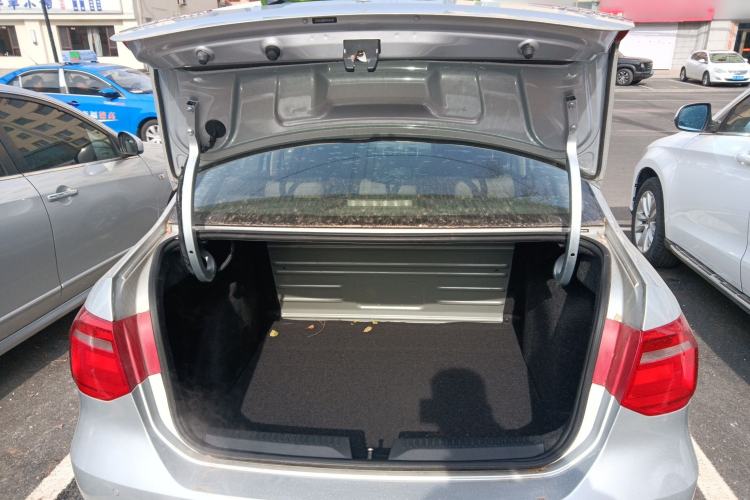 Used Volkswagen Jetta 2015 1.6L Automatic Comfort Model Trunk