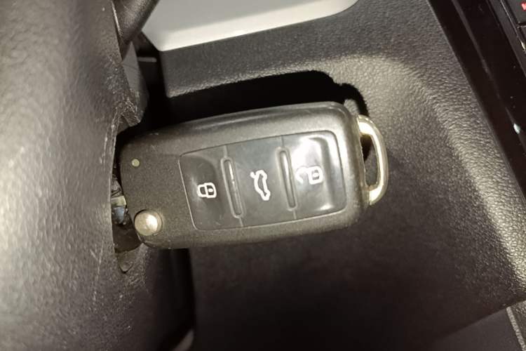 Used Volkswagen Jetta 2015 1.6L Automatic Comfort Model Vehicle Key
