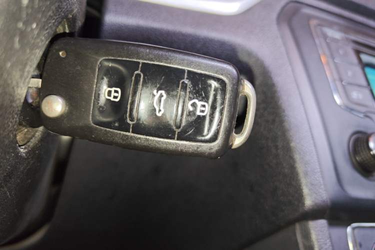 Used Volkswagen Jetta 2015 1.6L Manual Comfort Model Vehicle Key