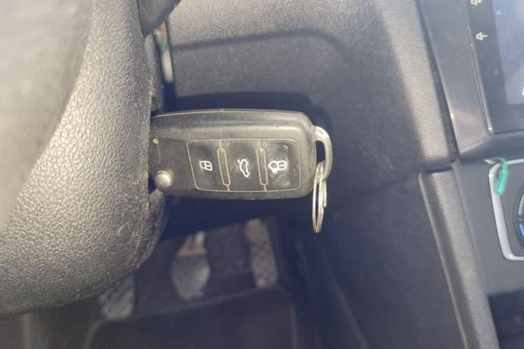 Used Volkswagen Jetta 2015 1.4L Manual Comfort Model Vehicle Key