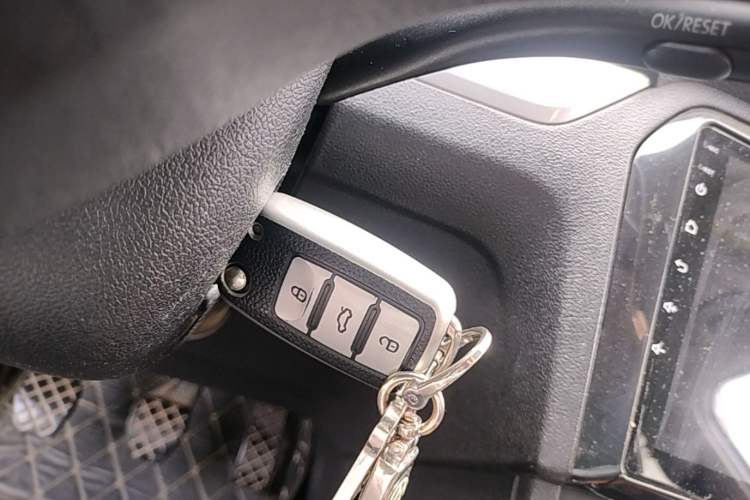 Used Volkswagen Jetta 2015 1.6L Manual Comfort Model Vehicle Key