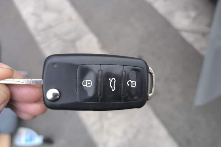 Used Volkswagen Jetta 2015 1.6L Manual Comfort Model Vehicle Key