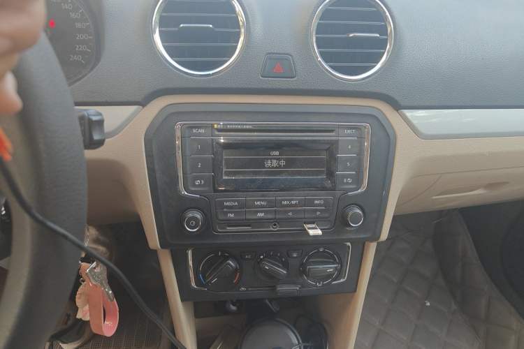 Used Volkswagen Jetta 2015 1.6L Automatic Comfort Model Audio And AC Panel