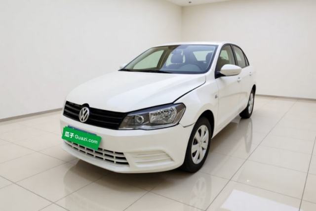Ojetý Volkswagen Jetta 2015 1.6L Manual Fashion Edition