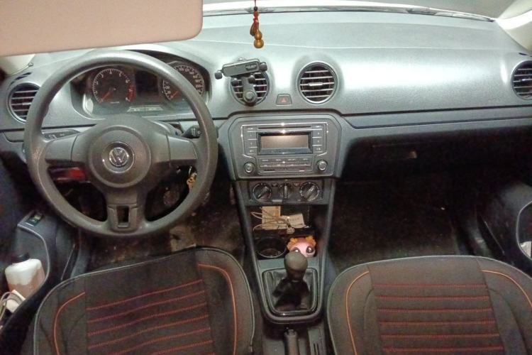 Used Volkswagen Jetta 2015 1.6L Manual Fashion Edition Center Console