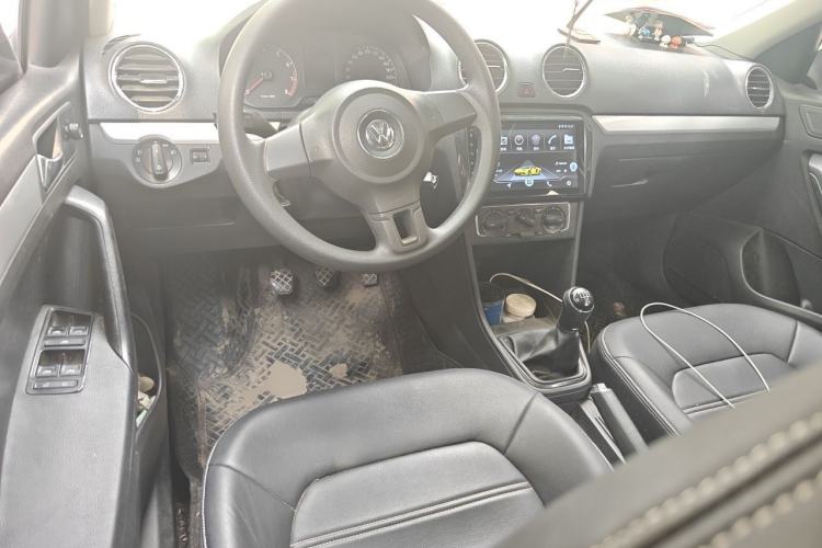 Used Volkswagen Jetta 2015 1.4L Manual Comfort Model Center Console